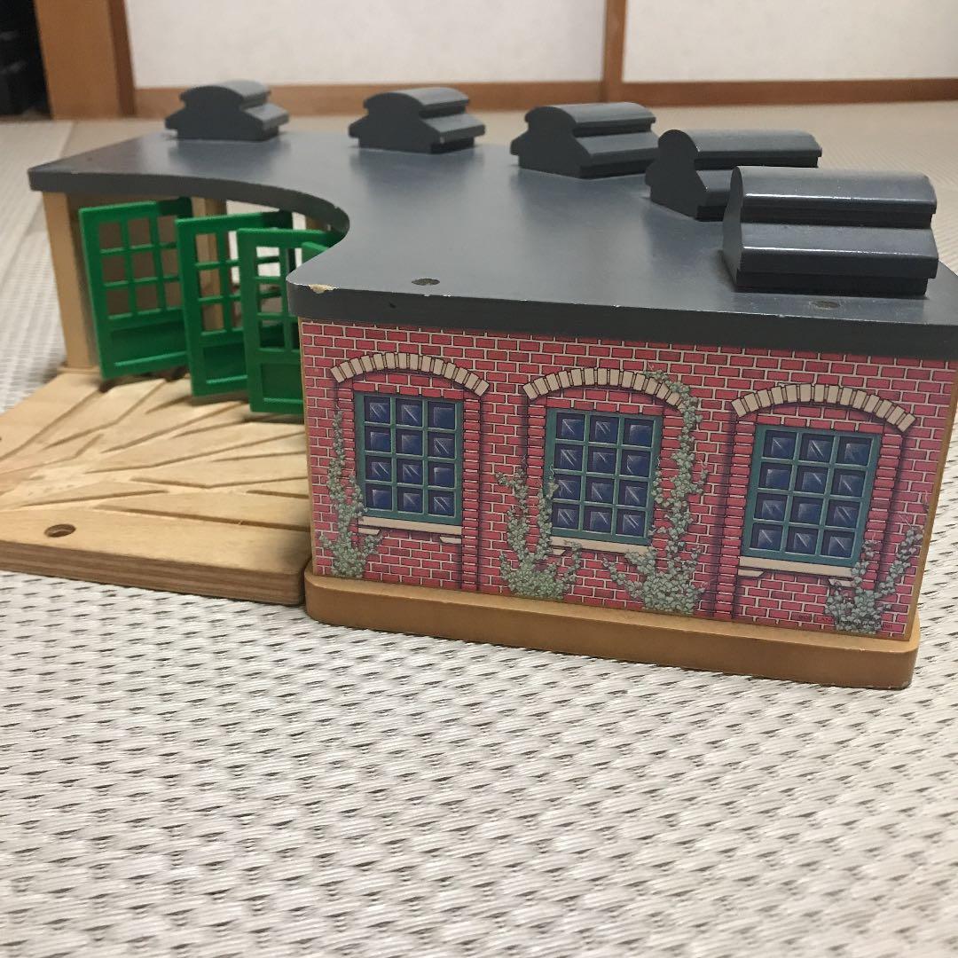 値下げ！木製レール機関庫　操車庫　きかんしゃトーマス　BRIO ラーニングカーブ