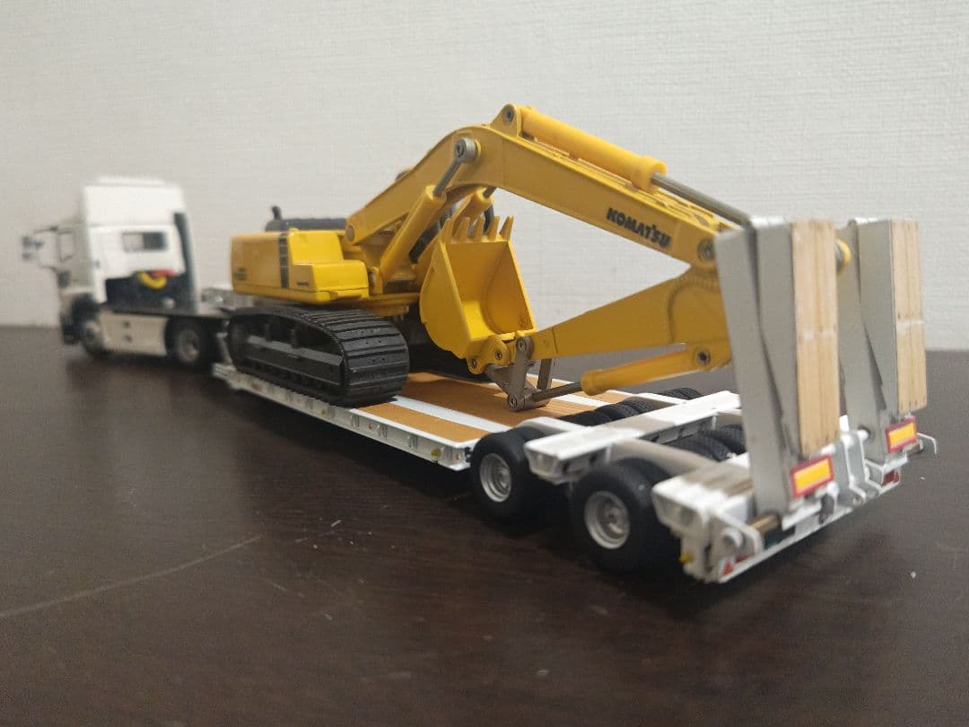 1/43 日野プロフィア セミトレーラー 重機運搬車 ミニカー