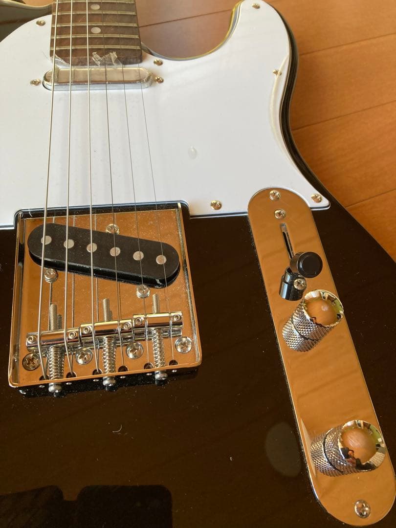 エレキギター、スタンド、ケース、スピーカー、マガジンCDセット