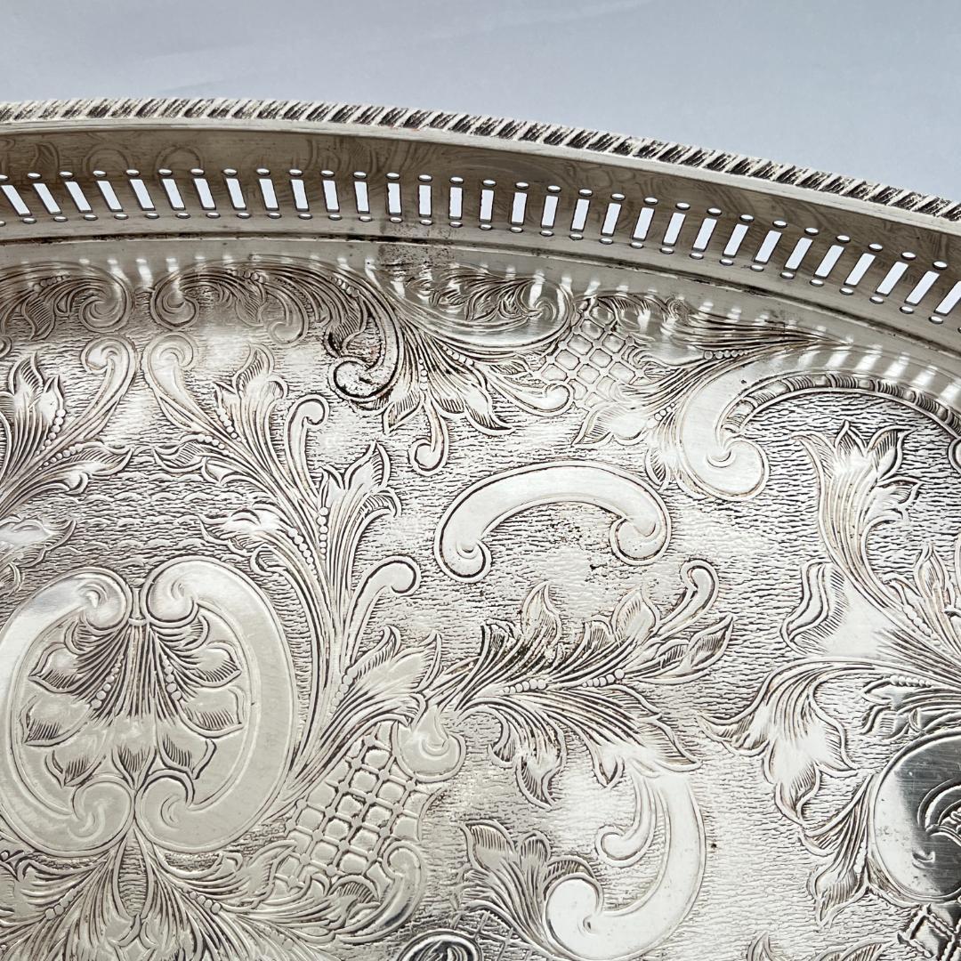 【英国】 ギャラリートレー オーバル型 45cm 装飾フット 大型