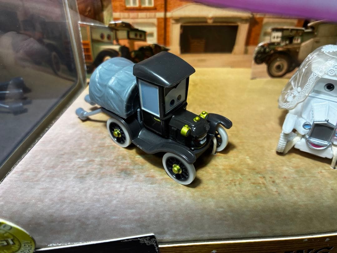 TIME TRAVEL MATER タイムトラベル　メーター　カーズ ミニカー