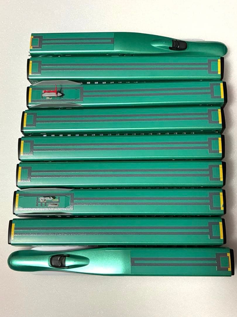 E5系東北新幹線9両　tomix ライト点灯動力動作確認済　8号車無　ジャンク品