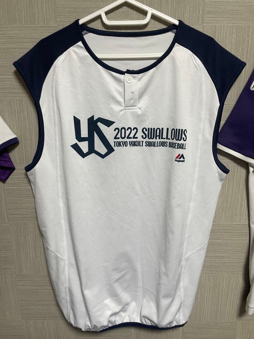 東京ヤクルトスワローズ　プロコレトレーニングウェア