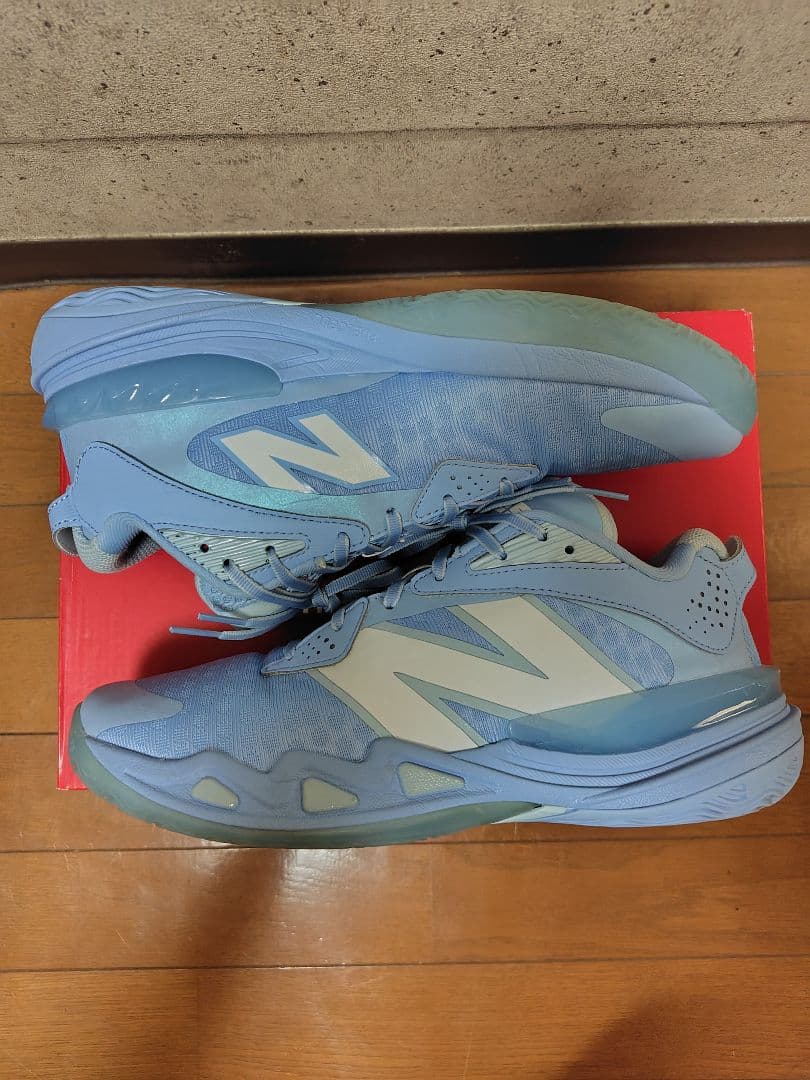 ニューバランス　HESI LOW V2