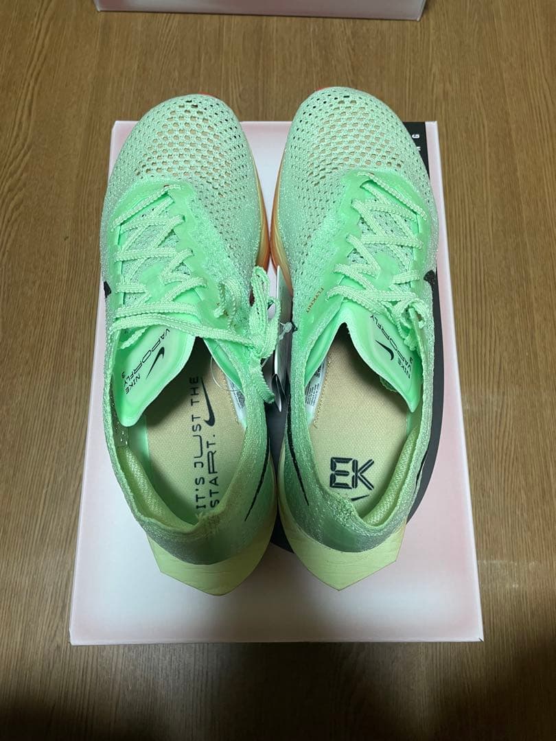 【新品未使用　28センチ　NIKEズームXヴェイパーフライ ネクスト%3