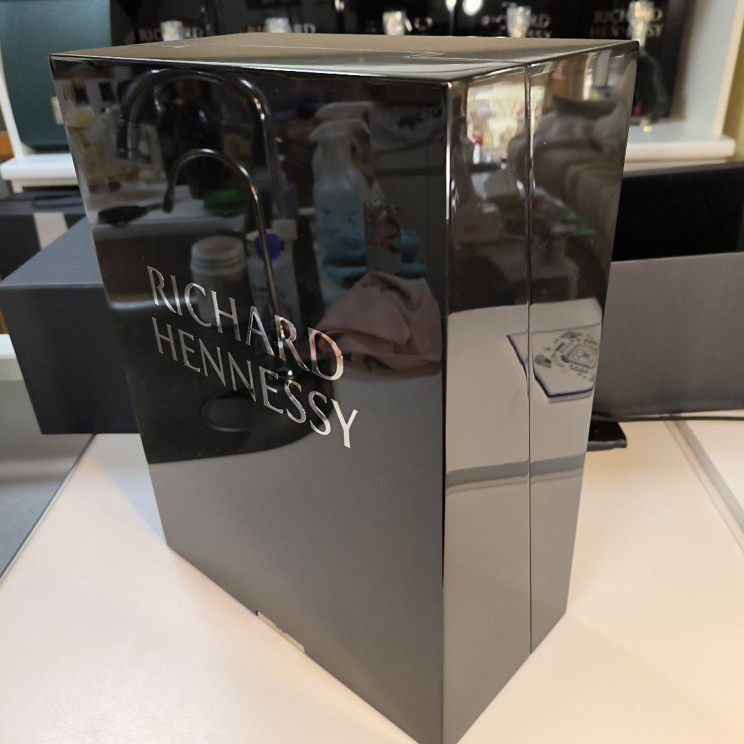 正規品のヘネシー リシャール、未開封、専用箱、外箱 、ギャランティカード付き