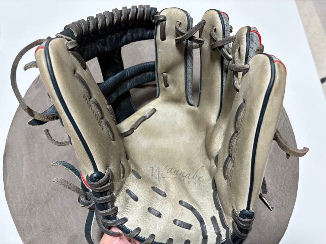 あ*き様 Wilson 軟式野球グローブ WTAH3200 グレー/ベージュ/赤