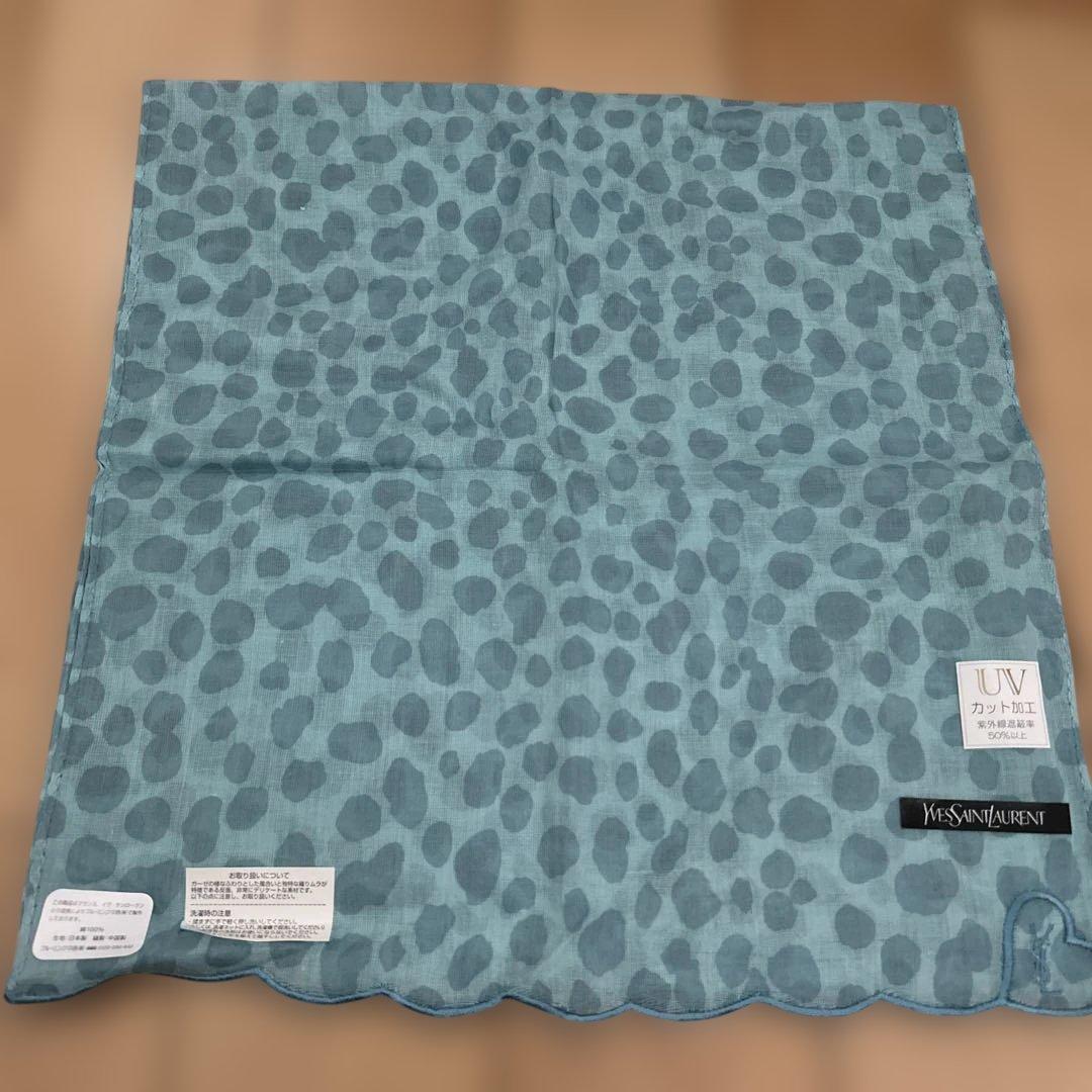 Yves Saint Laurent タオルハンカチ 3枚・スカーフセット