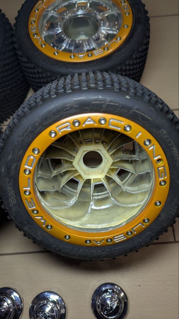 オフロード用ホイールセット（タイヤ付き）