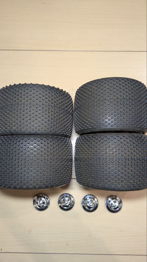 オフロード用ホイールセット（タイヤ付き）