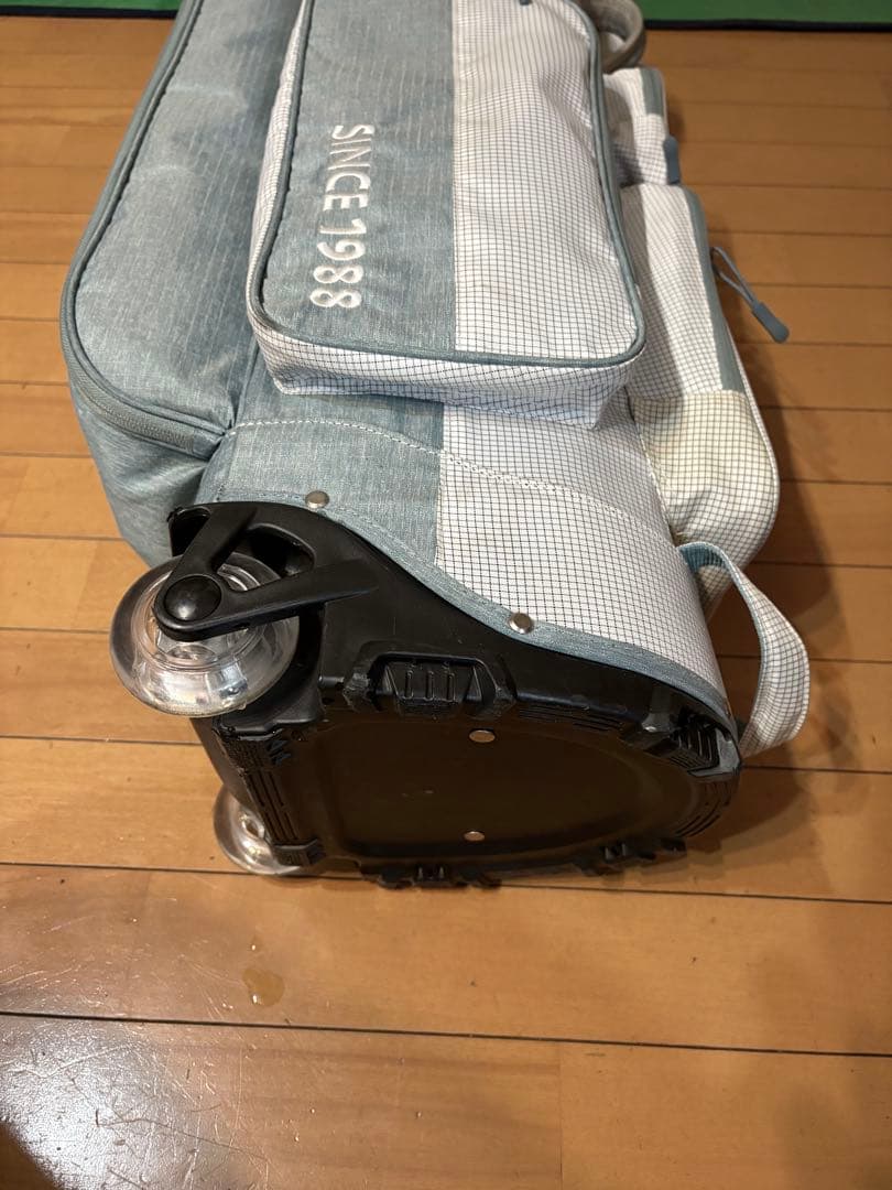 ZOY キャスター付き UNISEX R-PET キャディバッグ フード無