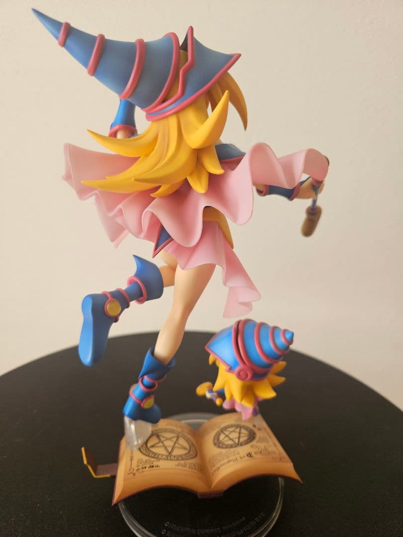 遊戯王 ブラック・マジシャン・ガールwithちびブラマジガール　フィギュア