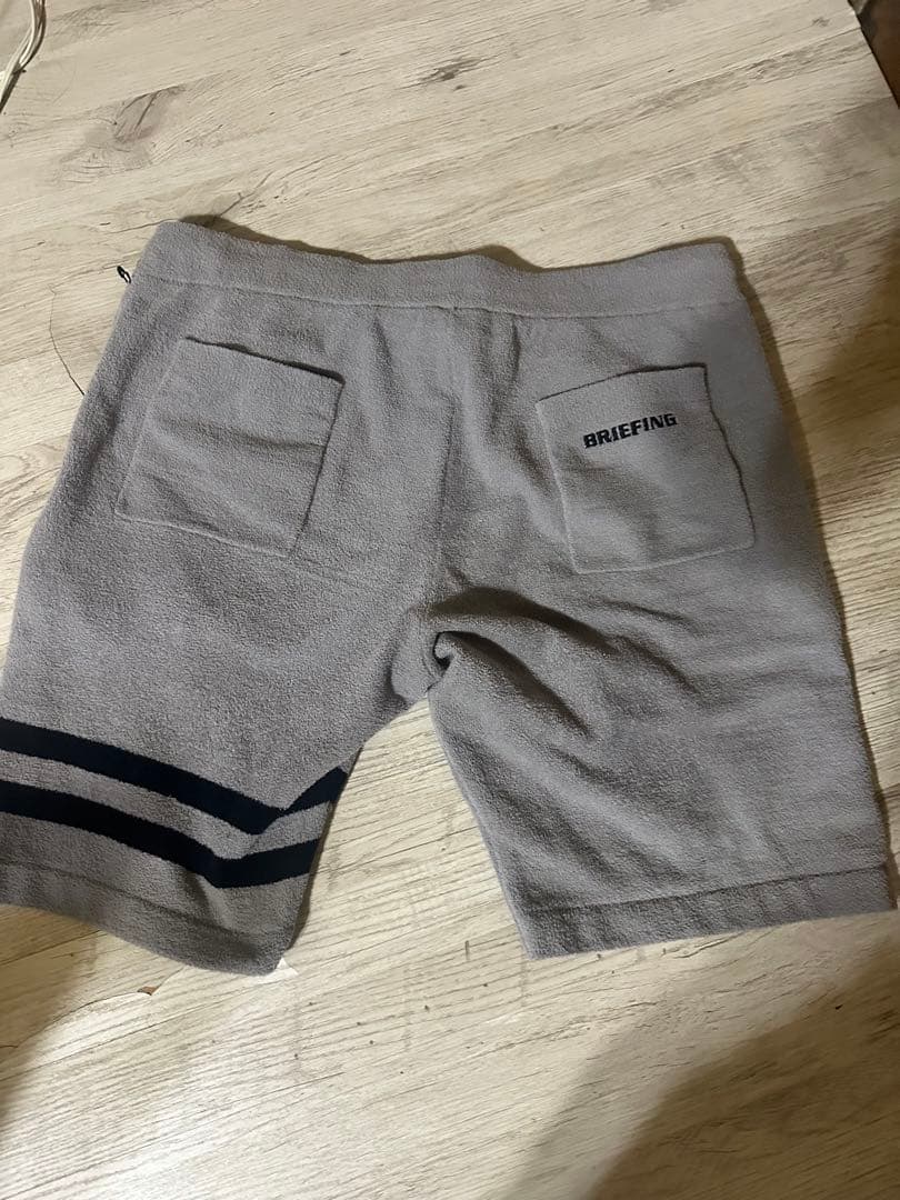 ブリーフィンググレー プリントロゴ 上下