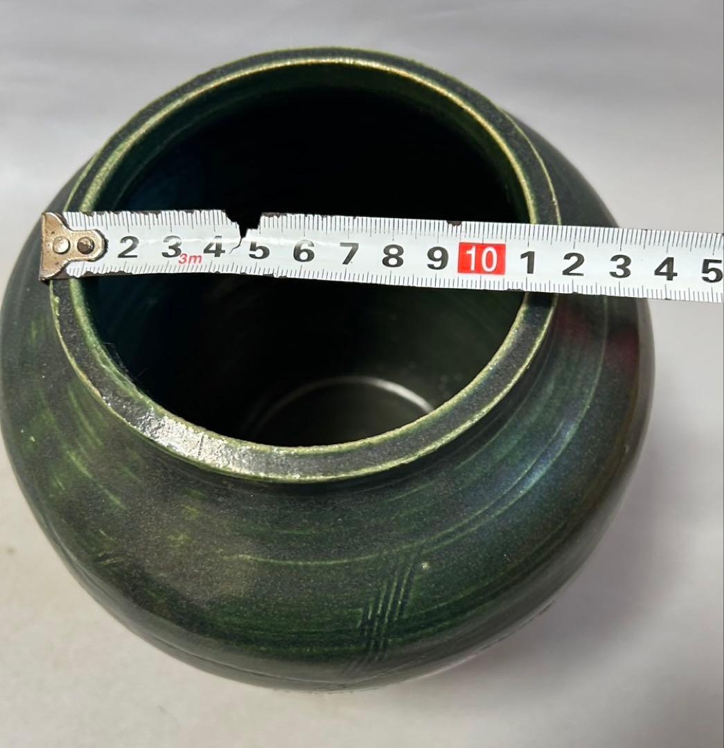 魯山人　秋草彫緑釉壷