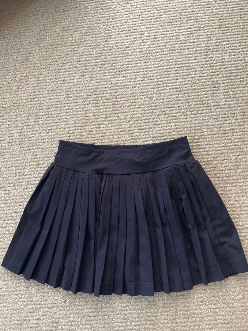 Admiral 黒 プリーツスカート 両サイドにポケットつきです