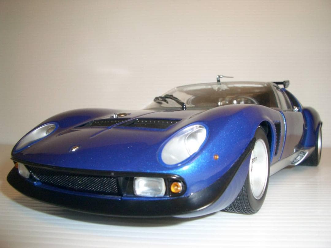 京商 ランボルギーニイオタSVR 1/18 (ダークブルーメタリック)