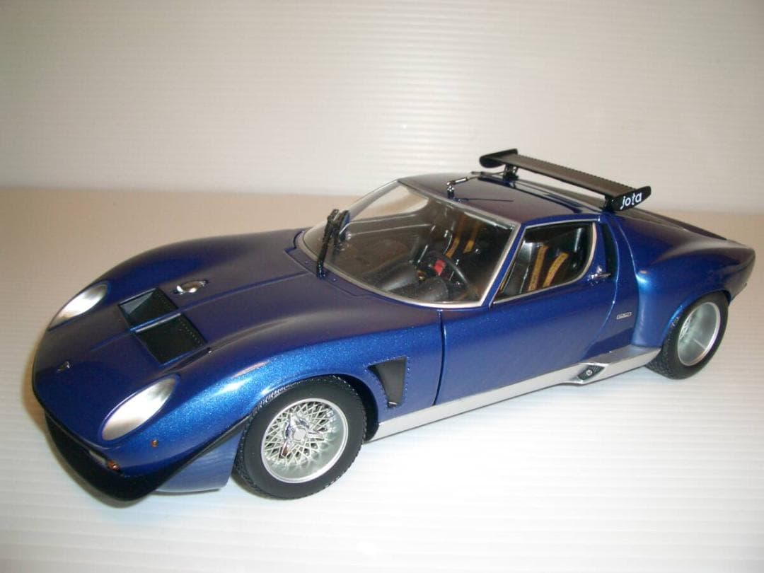 京商 ランボルギーニイオタSVR 1/18 (ダークブルーメタリック)