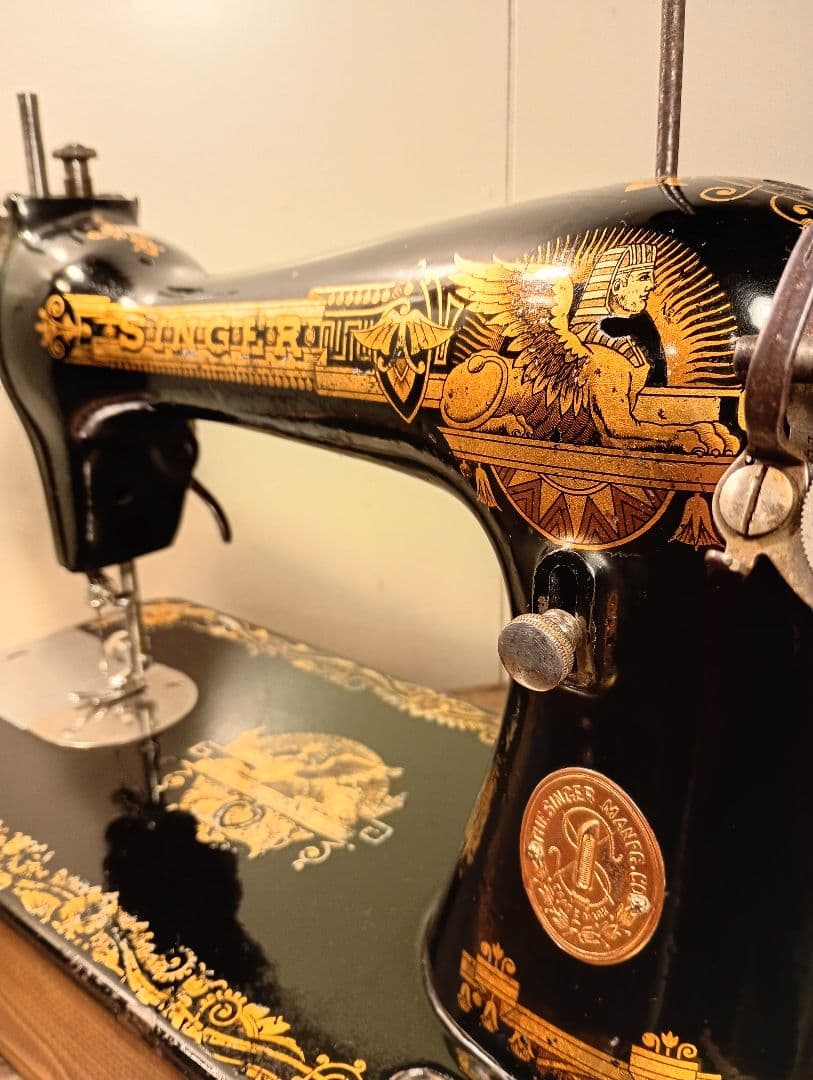 縫うためのアンティークミシン　シンガー　スフィンクス　手回しハンドル