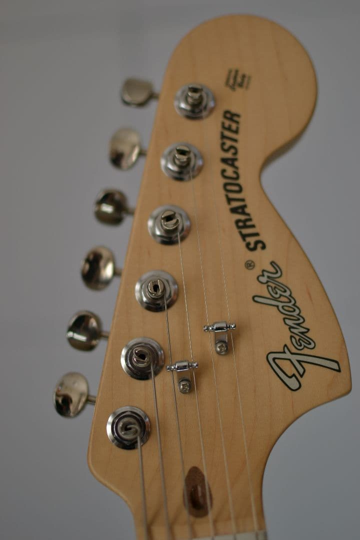 8*様 Fender American Performer Stratocast