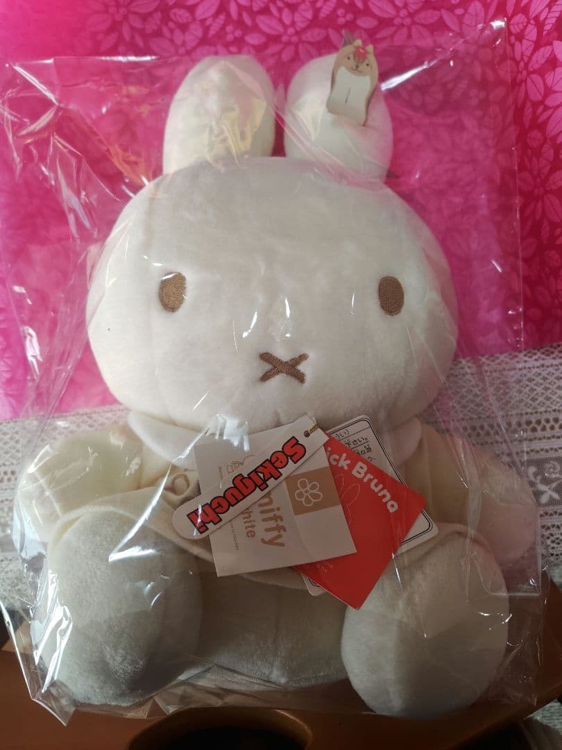 miffy whiteシリーズ ミッフィー 花柄ドレスM ぬいぐるみ ①