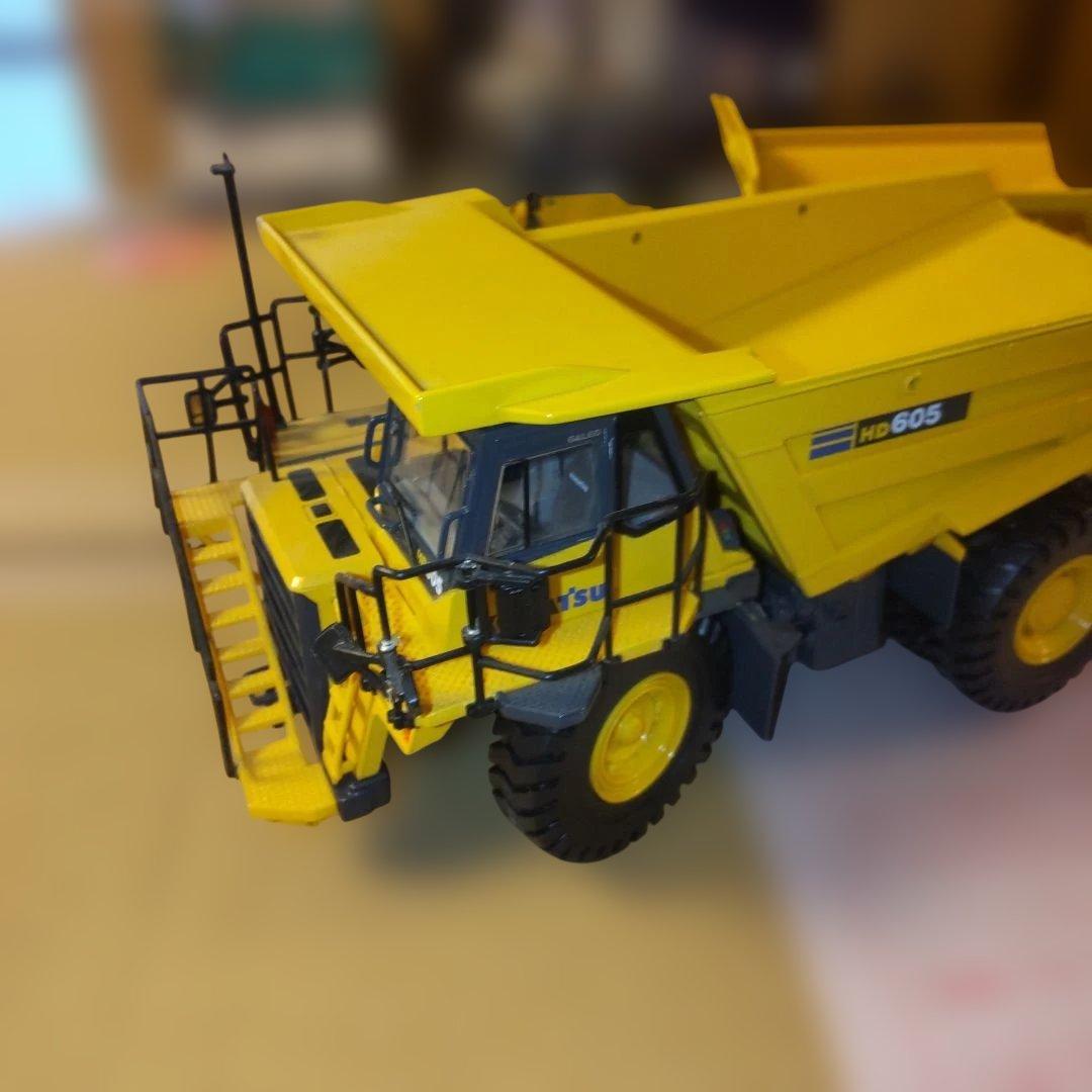 コマツ建機　HD605 HM250　イエロー ダンプ2セット　1/50