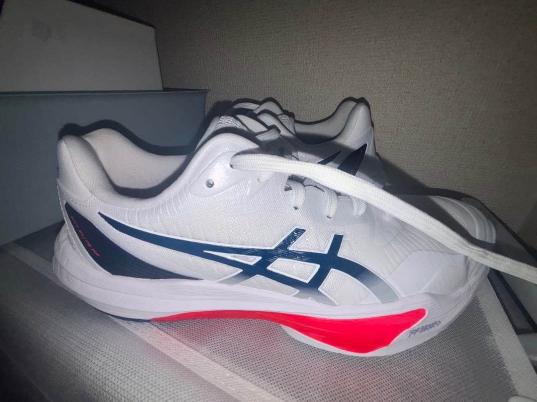 asics バレーボールシューズ　サイズ25.5cm