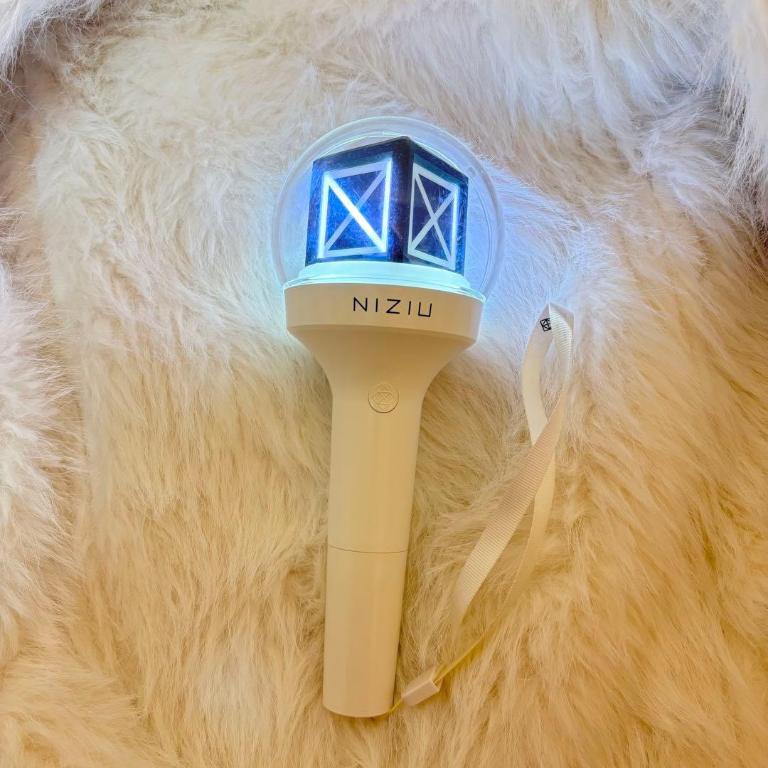 NIZIU 公式ペンライト動作確認済み★お値下げ可