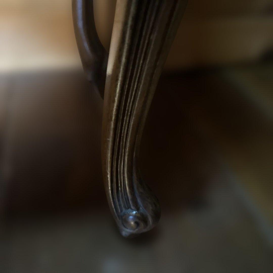 瞬間的❣️お値下げヴィンテージ　猫脚　装飾的な彫刻入り　木製チェスト