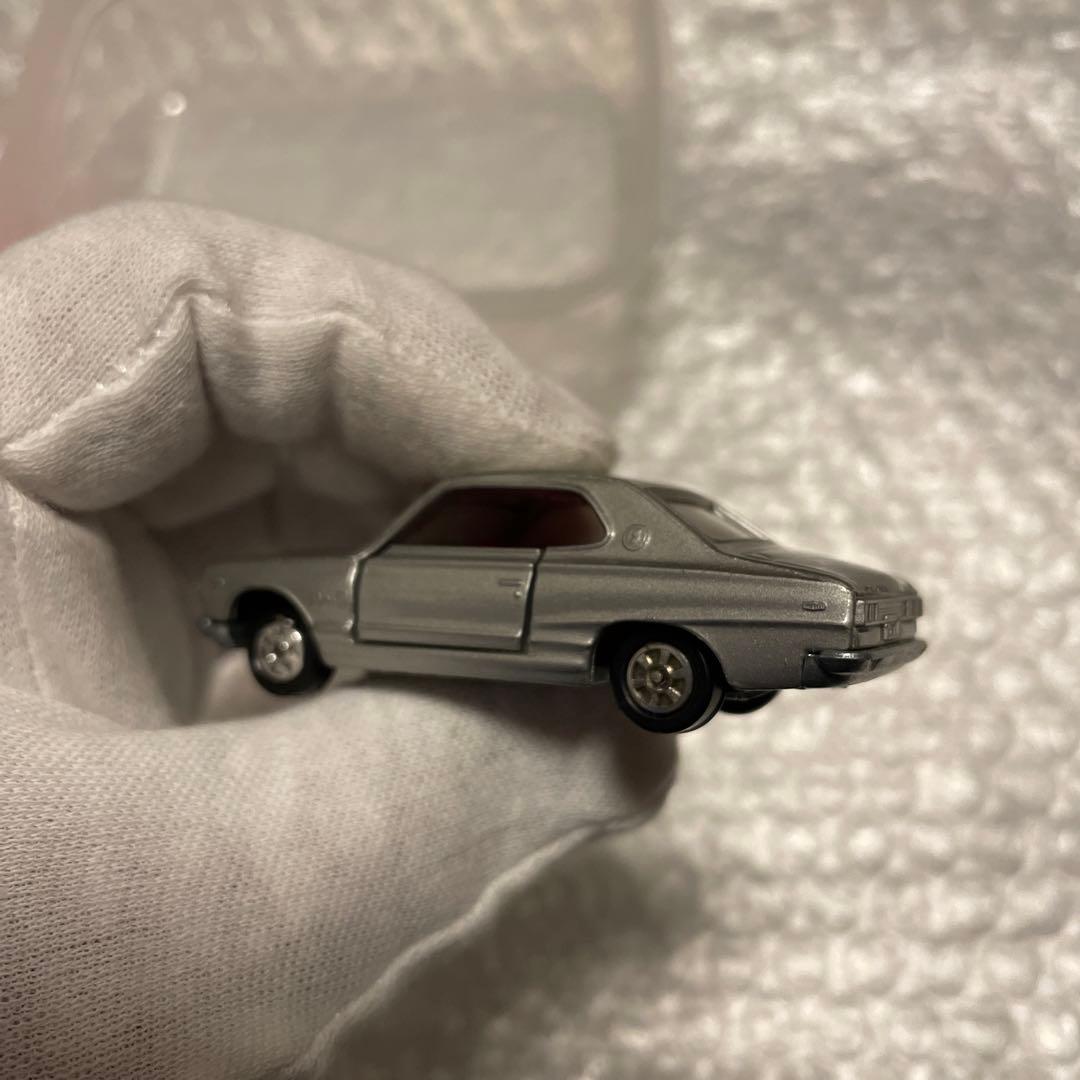 トミカ　21 ニッサンスカイライン2000GT 1Eホイール