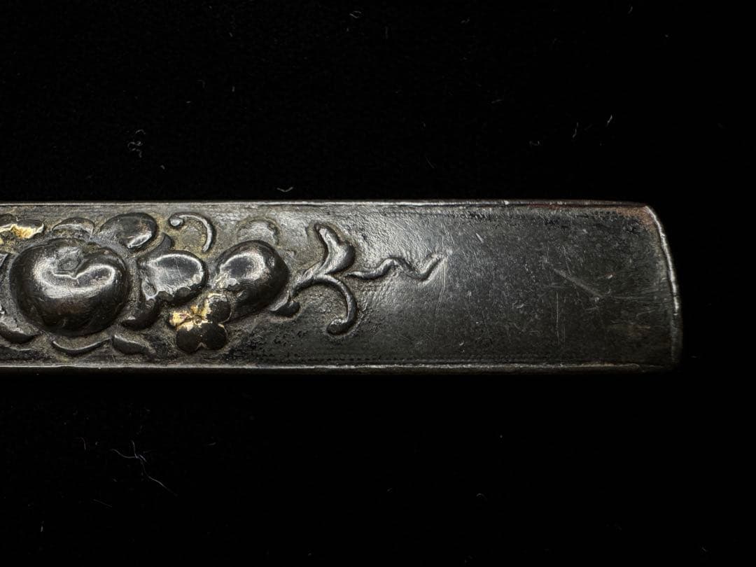 無銘 小柄 南瓜図？ 赤銅魚子地 日本刀 刀装具 骨董 古美術 江戸時代 古金工