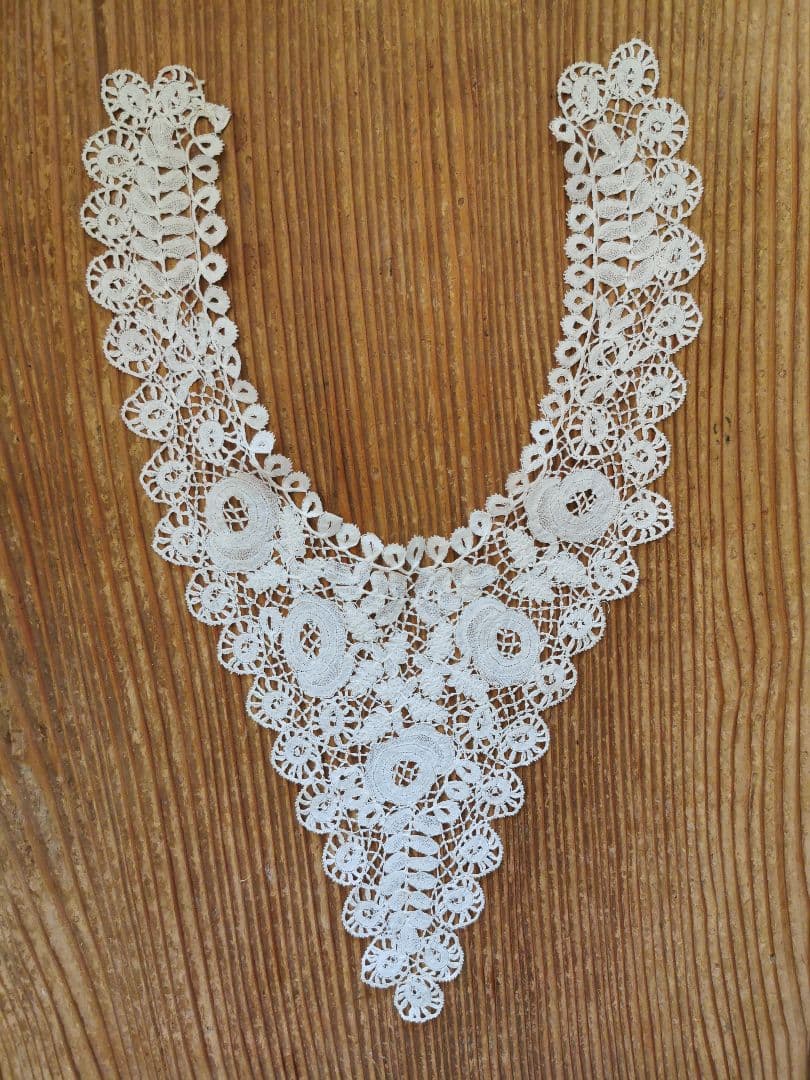 アンティーク ブリュッセル デュセスレース クラシックローズとリーフの付け襟