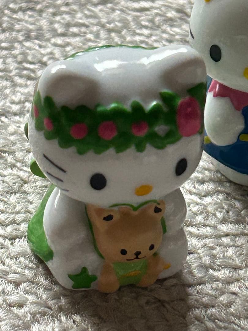 サンリオ　ハローキティ　ドールコレクション　　レア　陶器　3体セット