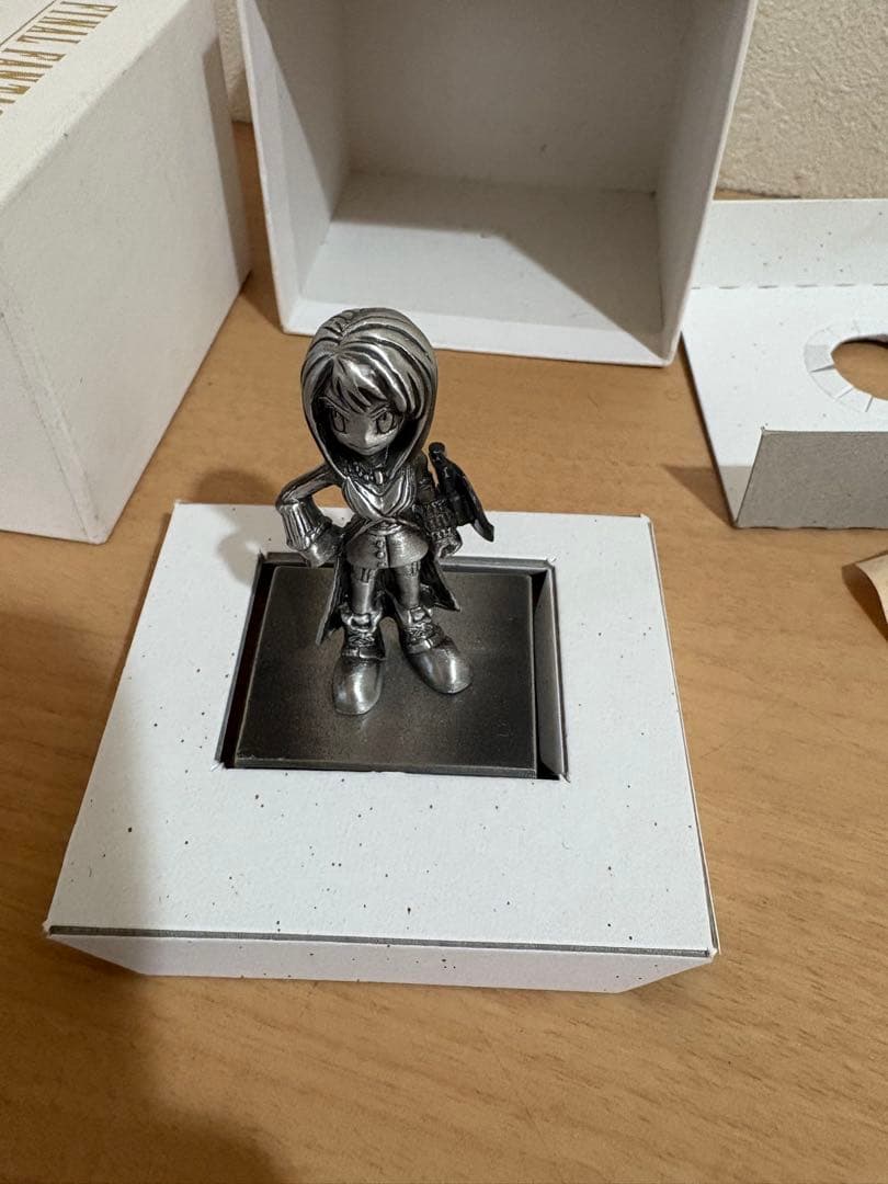 ファイナルファンタジー クローム FF VIII クロム フィギュア リノア