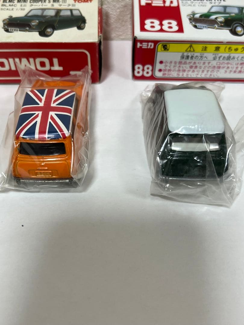 珍品　ミニカー　ミニクーパー　８８番　日本製　中国製　希少　トミカ　２台