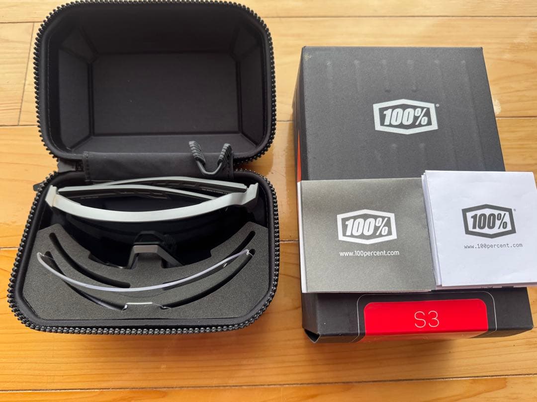 100% S3 Matte Cool Gray サングラス