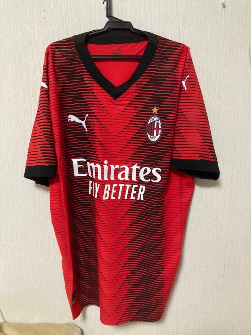 新品タグ付き ACミラン オーセンティックユニフォーム 23-24