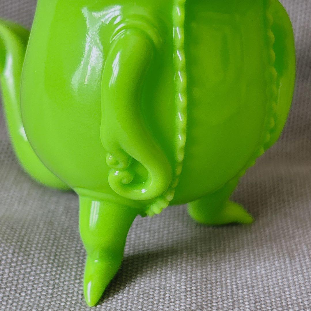 スカルチュラ 歩行食中植物 ウツボカエル 黄緑整形 ドールアイ ソフビ 人形