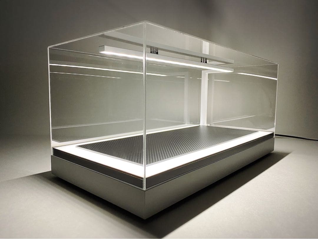 ★1/18 LED照明付アクリルケース（半艶ホワイト）