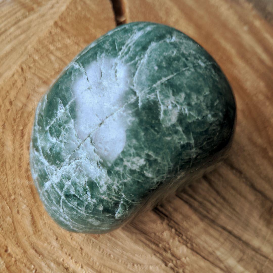 【糸魚川翡翠】15