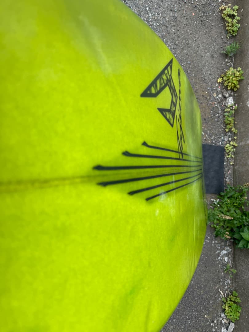 【にんじん】ジャスティスサーフボード HAWKEYモデル