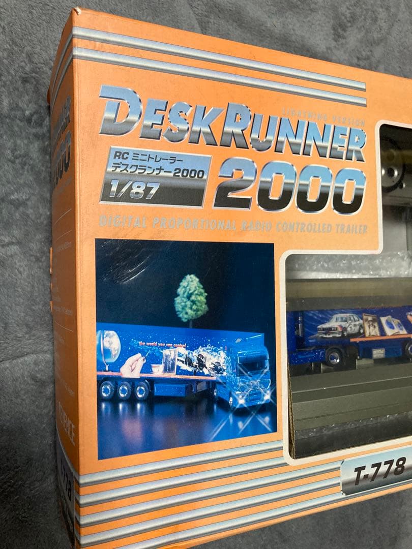 KEYENCE キーエンス　トレーラー ラジコン　デスクランナー　訳あり