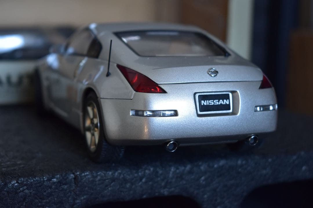 1/18 オートアート 日産 フェアレディZ Z33 350Z ミニカー