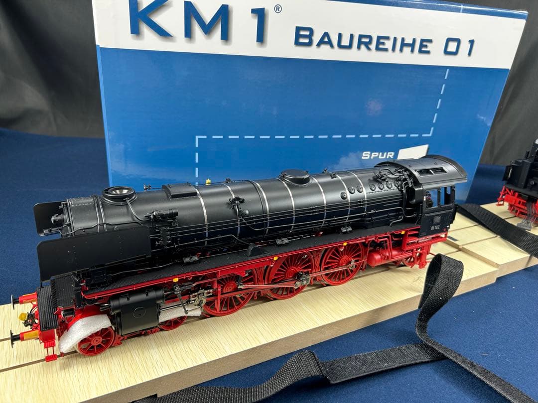 ドイツ 蒸気機関車 KM1 Modellbau BAUREIHE 01