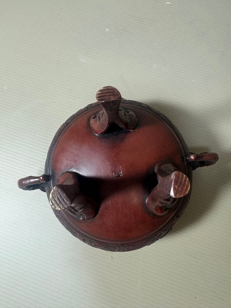 2137 吉秀 銘 獅子摘蓋 龍文 竜地紋 鋳銅 三つ足　香炉