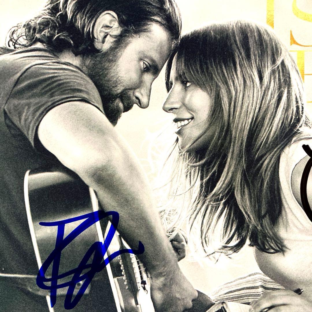 レディー・ガガとブラッドリー・クーパー直筆サイン入り2Lサイズ写真…