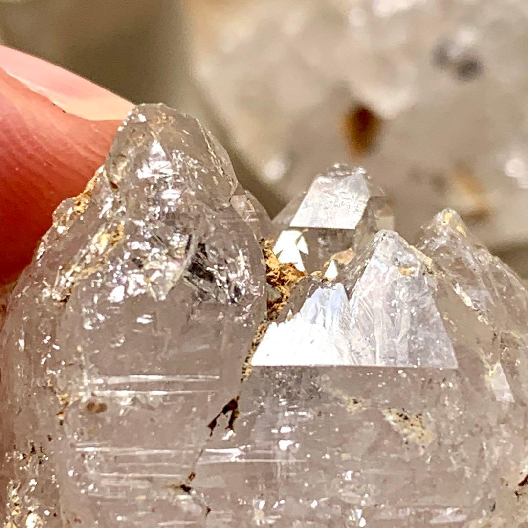 希少な国産蛍光水晶yわかりみのツヨい骸骨タイプ8個セット/オマケ付き