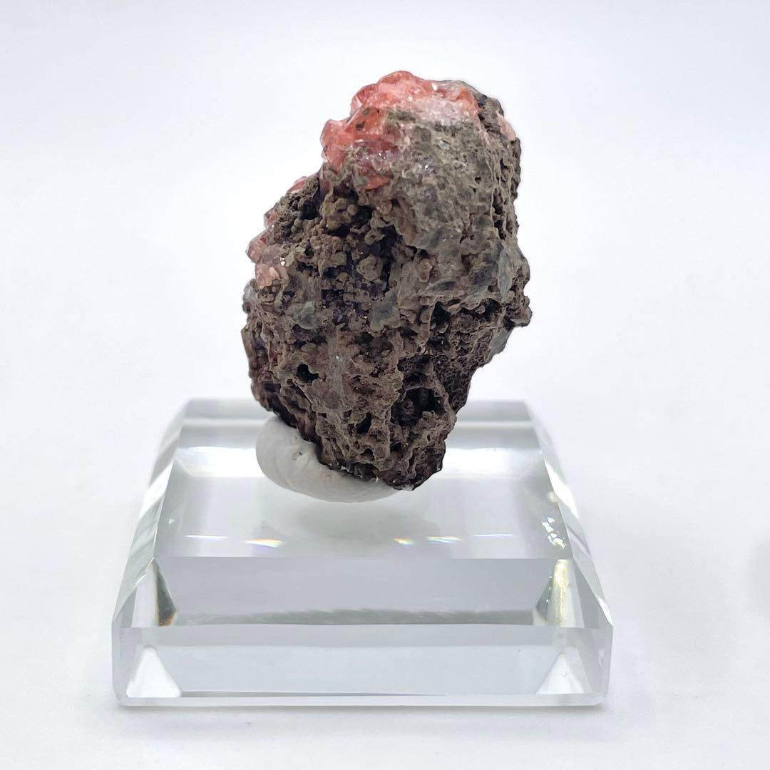 ペルー産　ロードクロサイト(菱マンガン鉱) 鉱物標本
