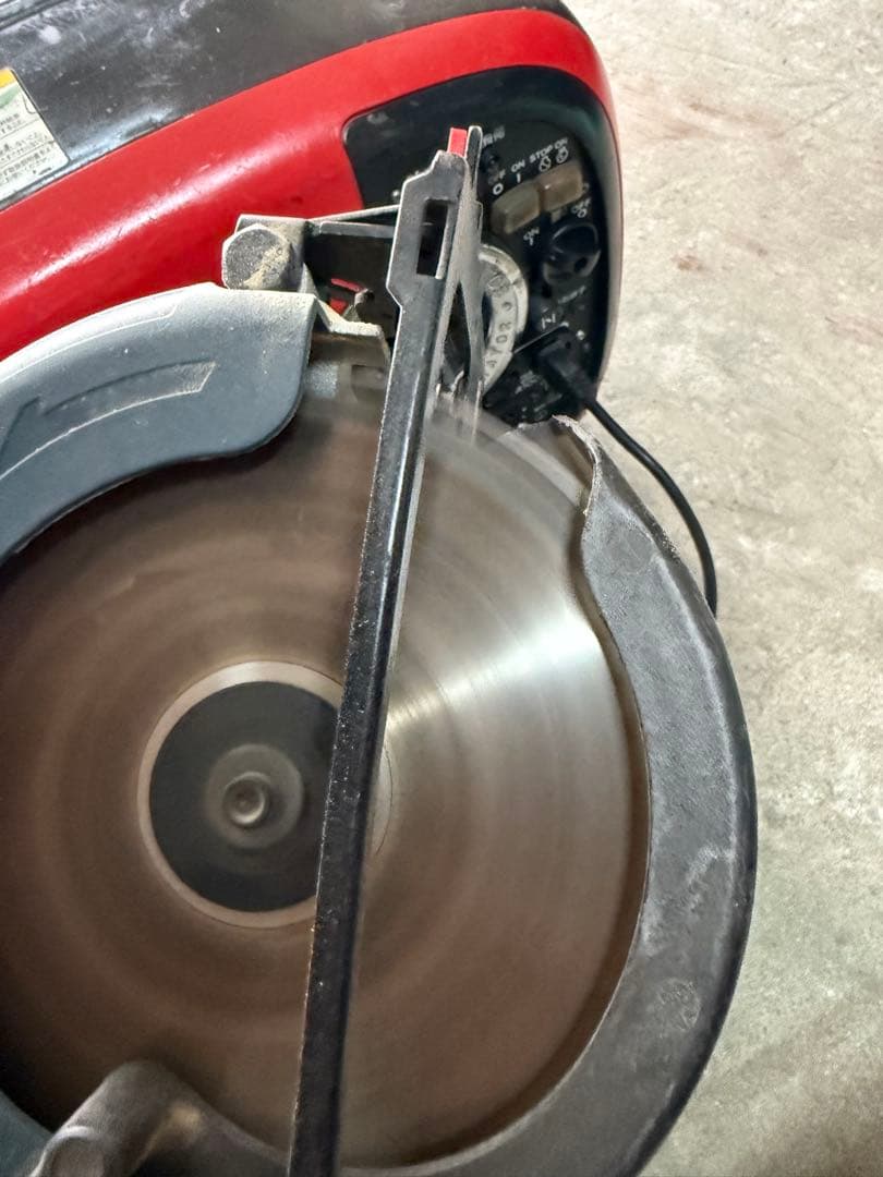 整備済 新ダイワ ポータブル発電機 iEG1600M 防災 レジャー 防音 軽量