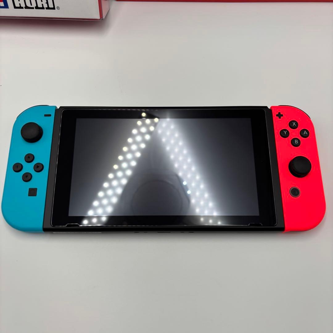 Nintendo Switch 本体 HORI ケース Joy-Con