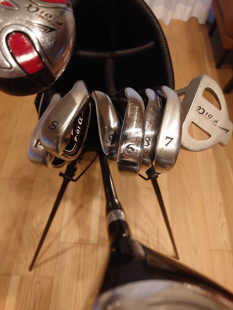 ワールドイーグル　ゴルフ右クラブセット